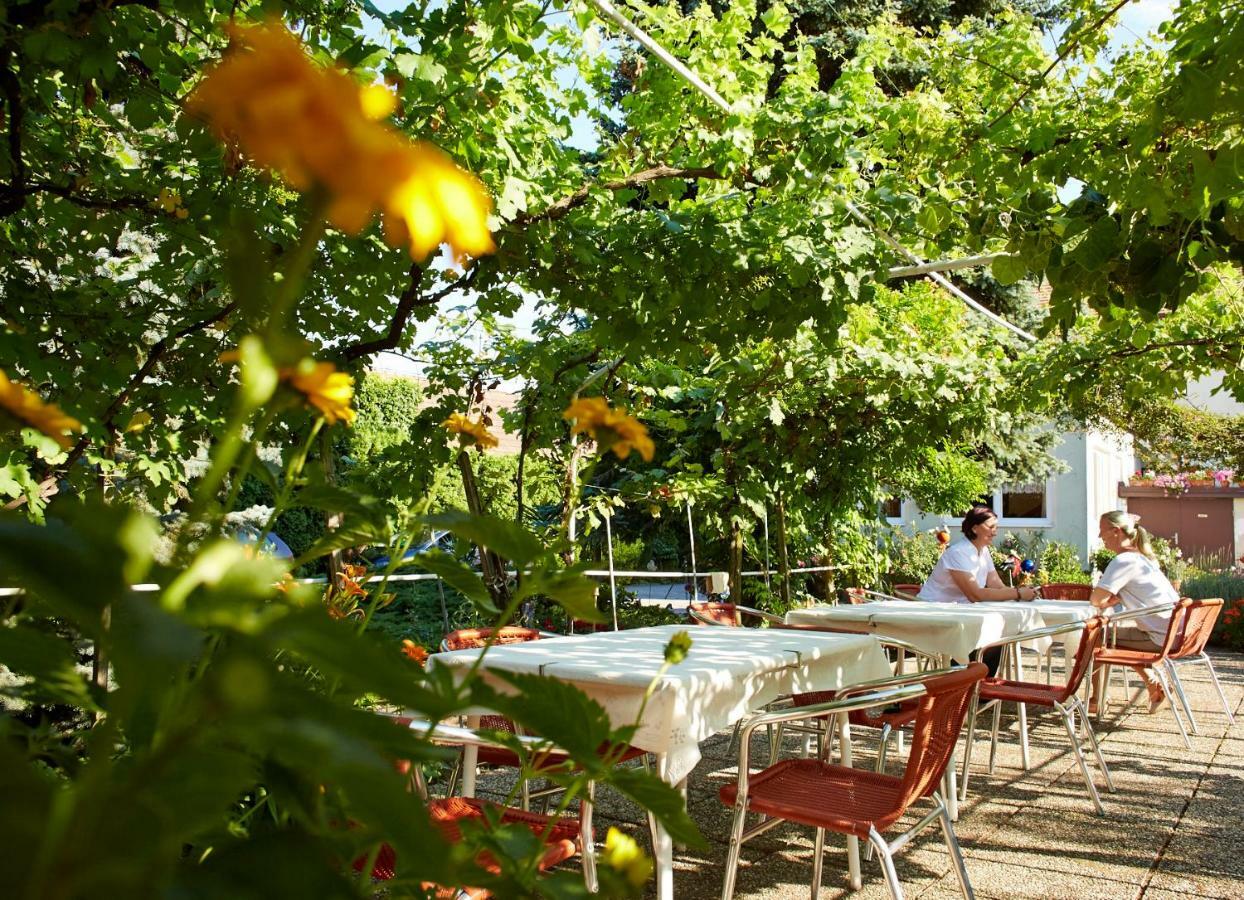 Weingut Pension Sommerhof Mörbisch am See Eksteriør bilde
